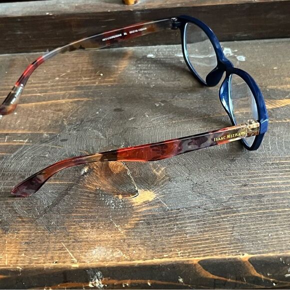 Isaac Mizrahi Magnified Reading Glasses - Picture 3 of 6